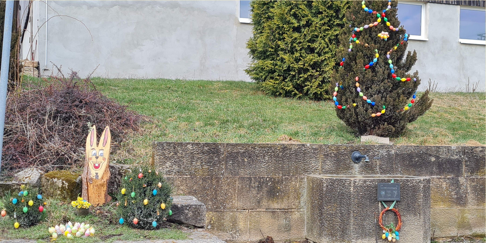 Mehr über den Artikel erfahren Osterbrunnenschmücken 2021